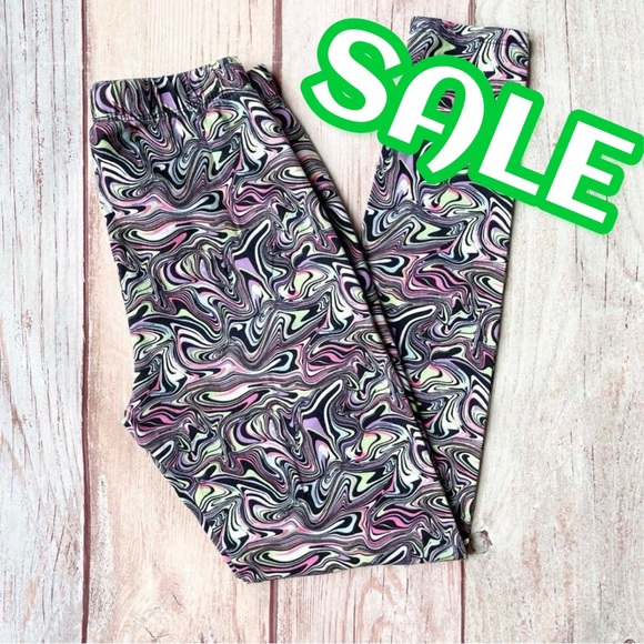 No Boundaries Pants - Women’s No Boundaries Pink Black Retro Print Leggings Size S